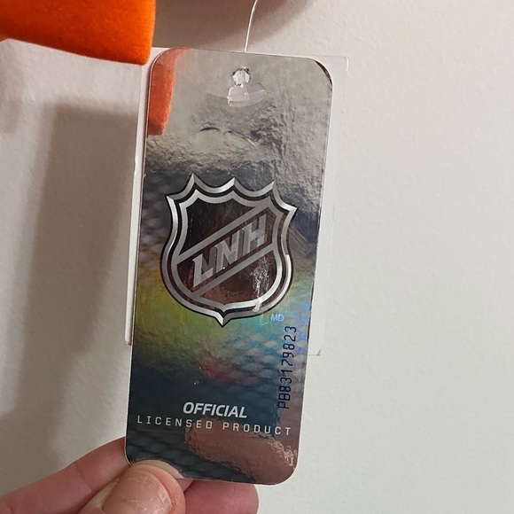 RELIST AS A BUNDLE 3/$15 NWOT NHL Philadelphia Flyer Hoodie, Licensed Hockey 12M - Picture 4 of 8